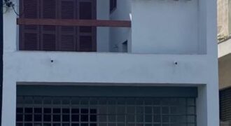 Casa com 3 quartos no Centro